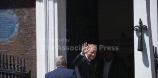 Judge dismisses Prince Harry's privacy invasion lawsuit against publisher of Daily Mail